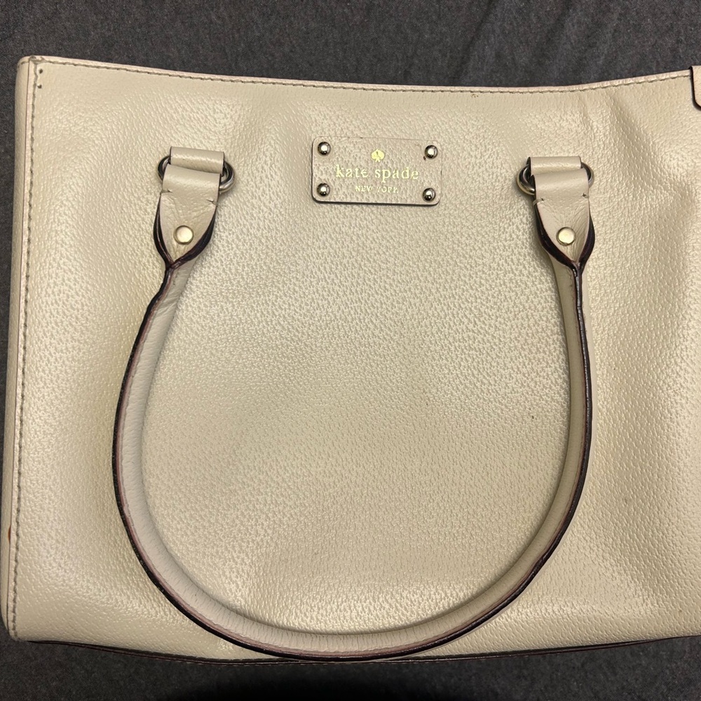 Kate Spade Light Gray Shoulder Bag